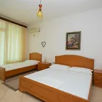 Ulliri Guest House